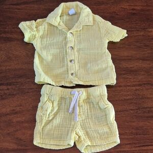 Old Navy Boys Butter Yellow Cotton Muslin Summer Button Down Set 3-6M